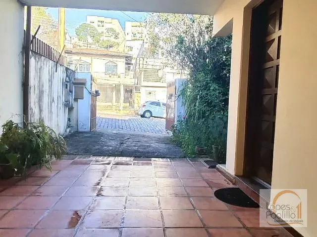 Casa com 377m² 4 quartos e 2 banheiros, à venda ou para alugar, no bairro Centro em Atibaia
