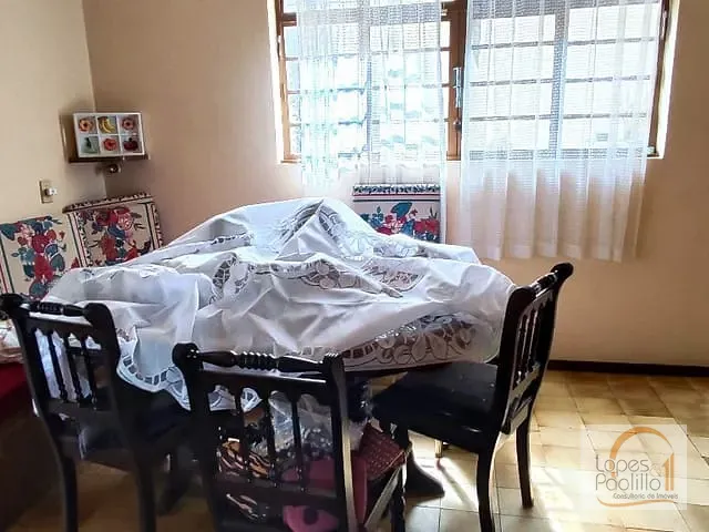 Casa com 377m² 4 quartos e 2 banheiros, à venda ou para alugar, no bairro Centro em Atibaia