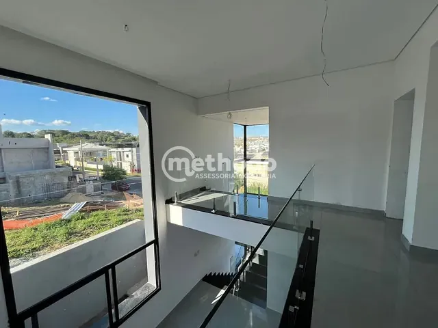 Casa com 360m² 4 quartos e 5 banheiros, à venda, no bairro Swiss Park em Campinas