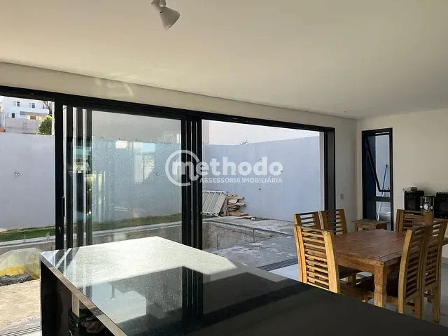 Casa com 360m² 4 quartos e 5 banheiros, à venda, no bairro Swiss Park em Campinas