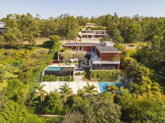 Casa com 2050m² 6 quartos e 9 banheiros, à venda, no bairro Itu em Itu
