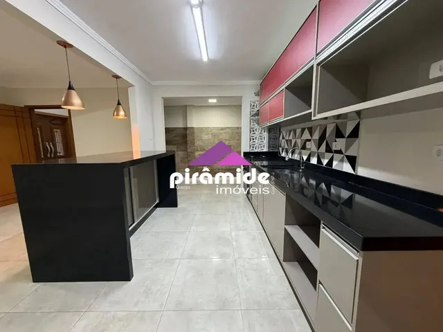 Casa com 156m² 3 quartos e 2 banheiros, à venda, no bairro Bosque dos Eucaliptos em São José Dos Campos