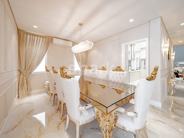 Casa com 563m² 4 quartos e 6 banheiros, à venda, no bairro Alphaville em Santana de Parnaíba
