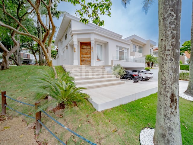 Casa com 563m² 4 quartos e 6 banheiros, à venda, no bairro Alphaville em Santana de Parnaíba