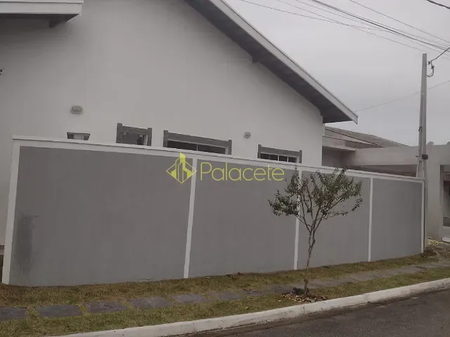 Casa com 260m² 4 quartos e 2 banheiros, à venda ou para alugar, no bairro Campos do Conde em Tremembé