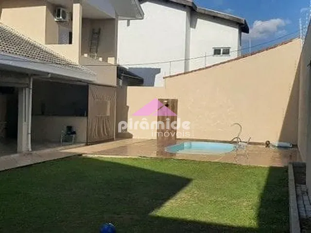 Casa com 600m² 3 quartos e 4 banheiros, à venda, no bairro Jardim Santa Maria em Jacareí