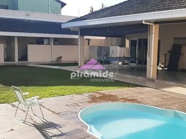 Casa com 600m² 3 quartos e 4 banheiros, à venda, no bairro Jardim Santa Maria em Jacareí