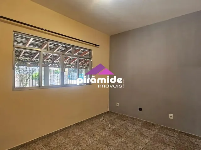 Casa com 65m² 2 quartos e 1 banheiro, para alugar, no bairro Jardim Petrópolis em São José Dos Campos