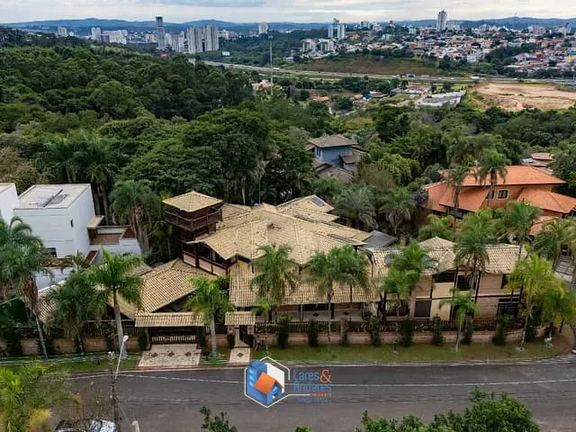 Casa com 1026m² 5 quartos e 6 banheiros, à venda, no bairro Chácara Malota em Jundiaí