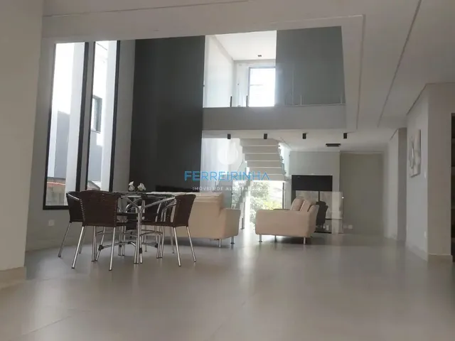Casa com 10m² 4 quartos e 4 banheiros, à venda, no bairro Condomínio Residencial Alphaville I em São José Dos Campos