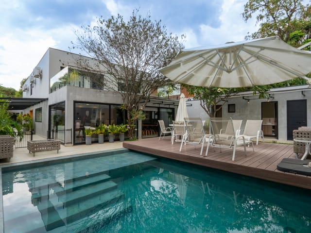 Casa com 504m² 4 quartos e 6 banheiros, à venda, no bairro Alto de Pinheiros em São Paulo