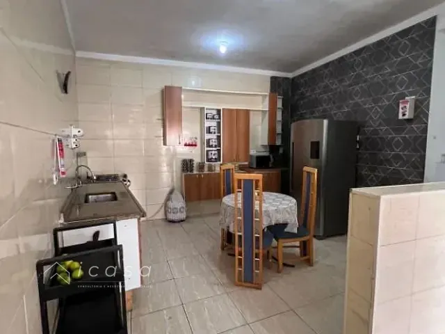 Casa com 245m² 4 quartos e 2 banheiros, à venda, no bairro Parque Residencial Santo André em Caçapava