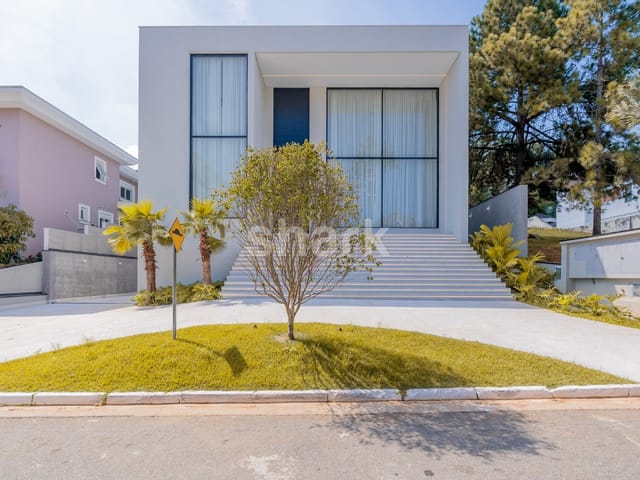 Casa com 1100m² 6 quartos e 9 banheiros, à venda, no bairro Tamboré em Santana de Parnaíba
