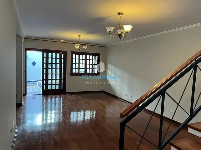 Casa com 280m² 4 quartos e 2 banheiros, para alugar, no bairro Jardim Aquarius em São José Dos Campos