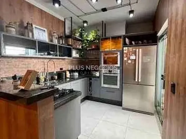 Casa com 300m² 3 quartos e 2 banheiros, à venda, no bairro Morros em Sorocaba