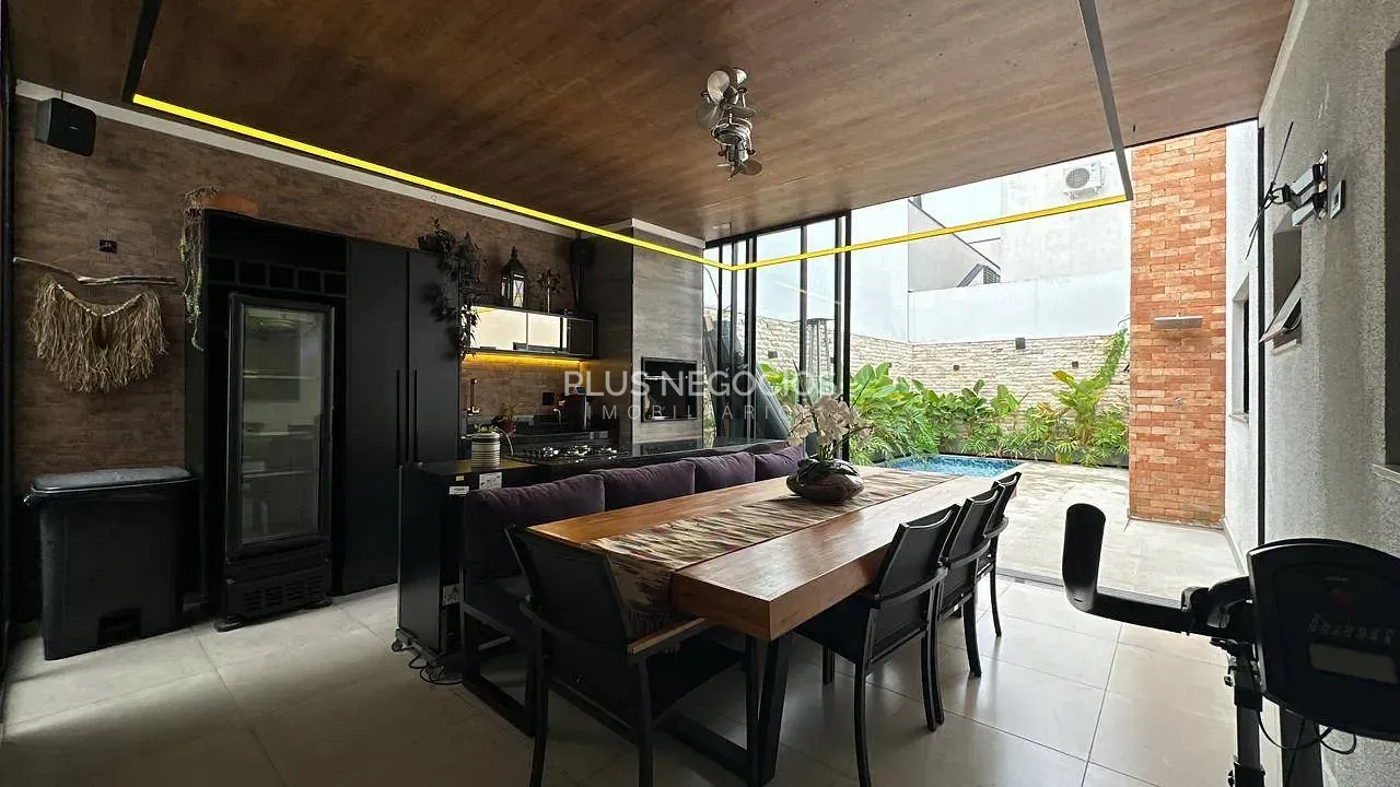 Casa, 3 quartos, 250 m² - Foto 13