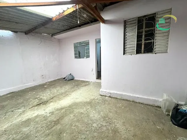 Casa 2 quartos e 1 banheiro, para alugar, no bairro Cidade Satélite Íris em Campinas