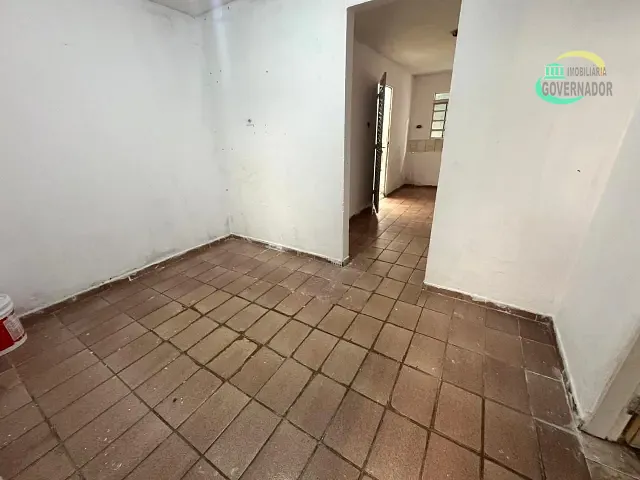 Casa 2 quartos e 1 banheiro, para alugar, no bairro Cidade Satélite Íris em Campinas