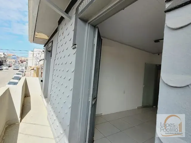 Casa 2 quartos e 2 banheiros, para alugar, no bairro Centro em Atibaia