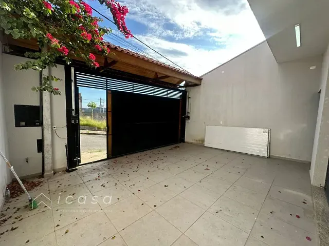Casa com 190m² 2 quartos e 4 banheiros, à venda, no bairro Jardim Santa Júlia em São José dos Campos