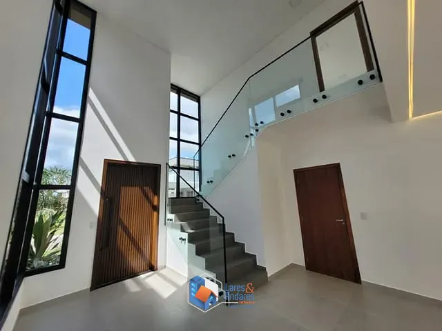 Casa com 420m² 4 quartos e 4 banheiros, à venda, no bairro São João do Rio Vermelho em Florianópolis