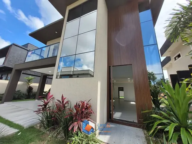 Casa com 420m² 4 quartos e 4 banheiros, à venda, no bairro São João do Rio Vermelho em Florianópolis