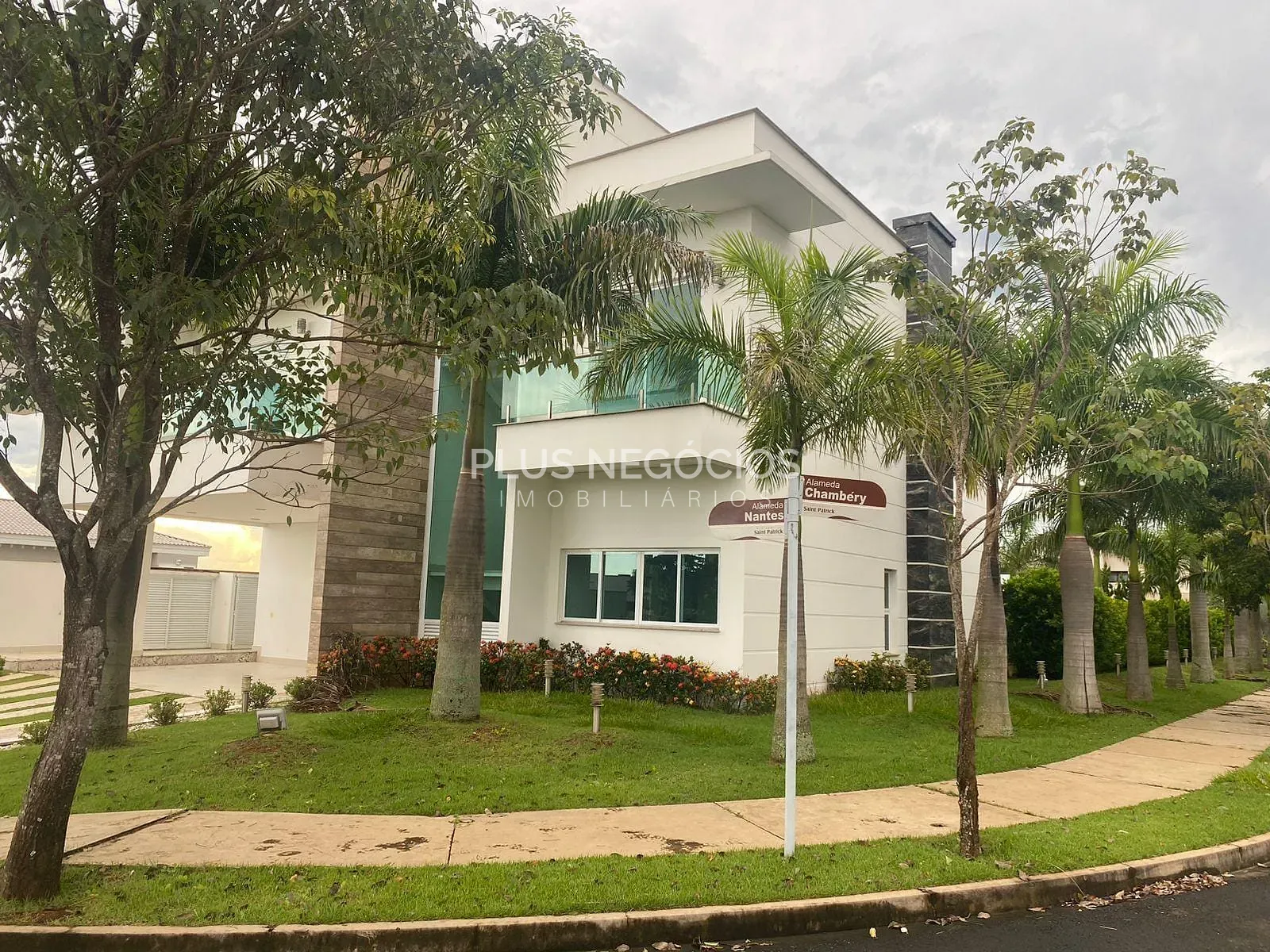 Casa, 4 quartos, 900 m² - Foto 1