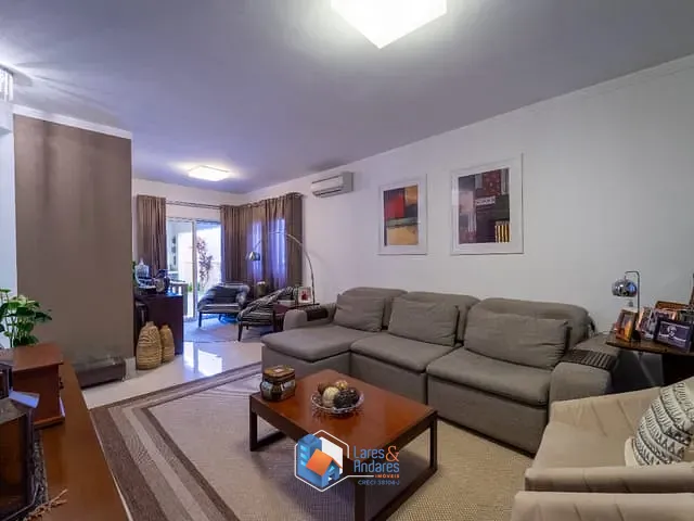 Casa com 354m² 3 quartos e 4 banheiros, à venda, no bairro Engordadouro em Jundiaí