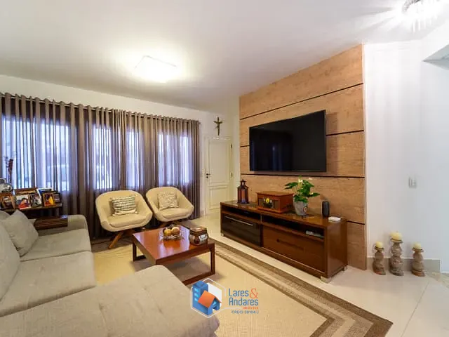 Casa com 354m² 3 quartos e 4 banheiros, à venda, no bairro Engordadouro em Jundiaí