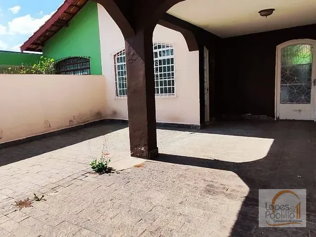 Casa com 150m² 2 quartos e 2 banheiros, à venda ou para alugar, no bairro Atibaia Jardim em Atibaia