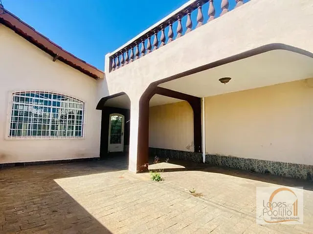 Casa com 150m² 2 quartos e 2 banheiros, à venda ou para alugar, no bairro Atibaia Jardim em Atibaia