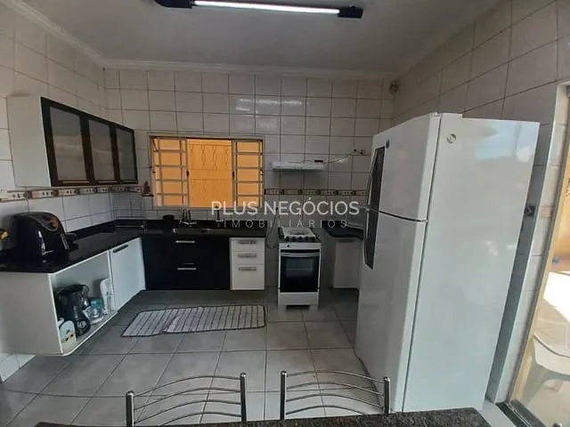 Sobrado 4 quartos e 3 banheiros, à venda, no bairro Jardim do Paço em Sorocaba