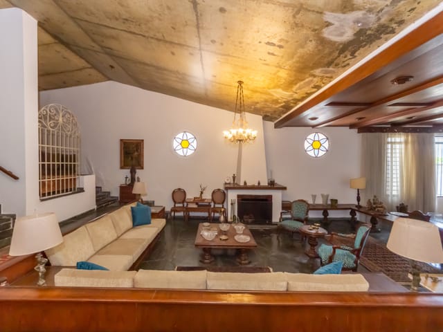 Casa com 650m² 5 quartos e 6 banheiros, à venda, no bairro Campo Belo em São Paulo