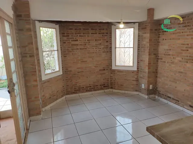 Casa 2 quartos e 1 banheiro, para alugar, no bairro Jardim Chapadão em Campinas