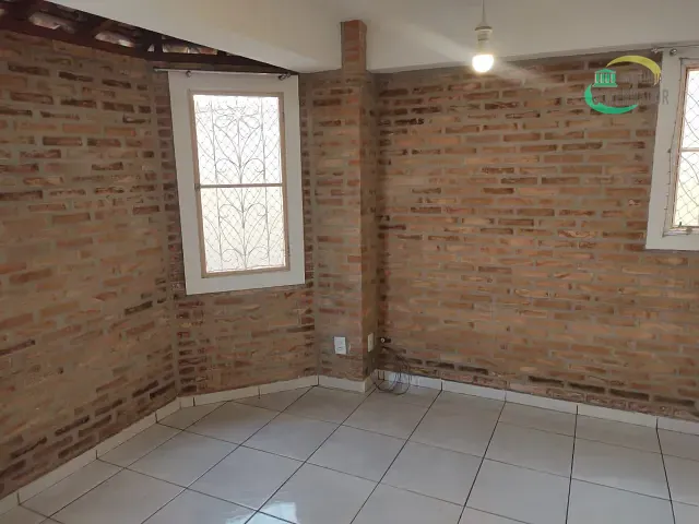 Casa 2 quartos e 1 banheiro, para alugar, no bairro Jardim Chapadão em Campinas