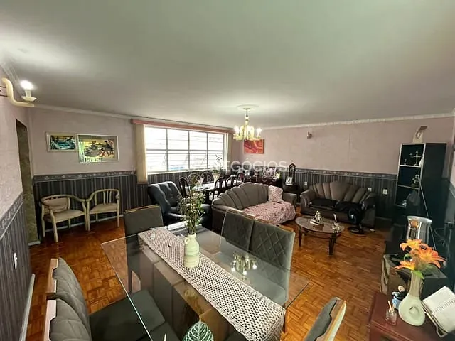 Casa com 750m² 4 quartos e 3 banheiros, à venda, no bairro Vila Lucy em Sorocaba