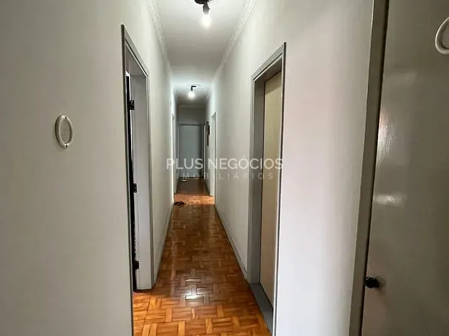Casa com 750m² 4 quartos e 3 banheiros, à venda, no bairro Vila Lucy em Sorocaba