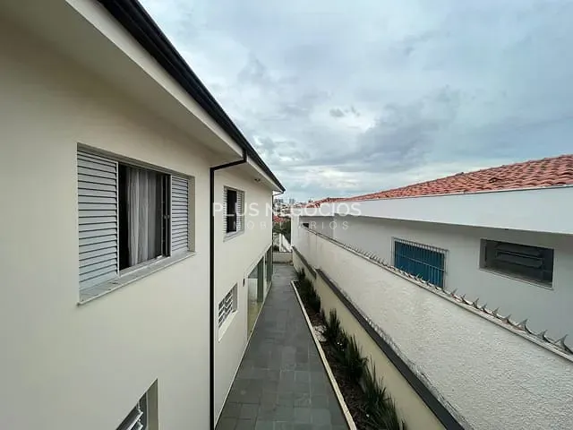 Casa com 750m² 4 quartos e 3 banheiros, à venda, no bairro Vila Lucy em Sorocaba
