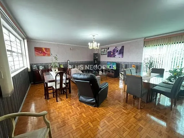 Casa com 750m² 4 quartos e 3 banheiros, à venda, no bairro Vila Lucy em Sorocaba