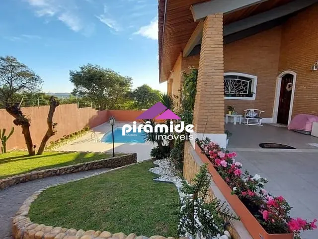 Casa com 500m² 3 quartos e 2 banheiros, à venda, no bairro Jardim das Indústrias em São José dos Campos