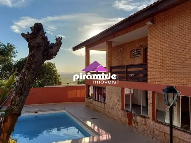 Casa com 500m² 3 quartos e 2 banheiros, à venda, no bairro Jardim das Indústrias em São José dos Campos