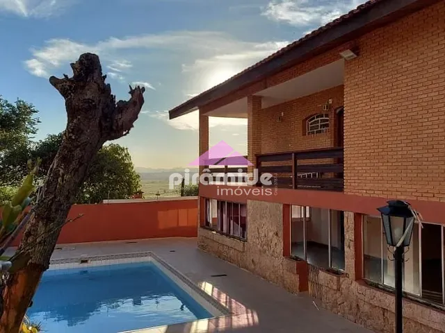 Casa com 500m² 3 quartos e 2 banheiros, à venda, no bairro Jardim das Indústrias em São José dos Campos