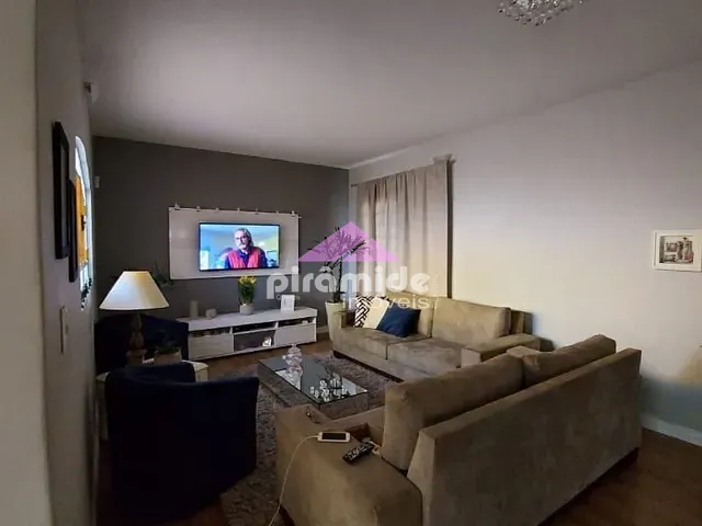 Casa com 500m² 3 quartos e 2 banheiros, à venda, no bairro Jardim das Indústrias em São José dos Campos