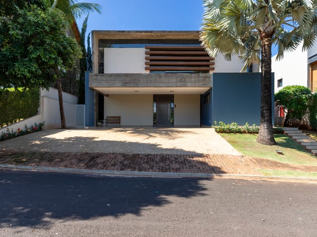 Foto do Casa - Casa no condomínio Condomínio Siena para venda com 3 quartos, sendo 3 suítes, 346m² | Lares e Andares Imóveis