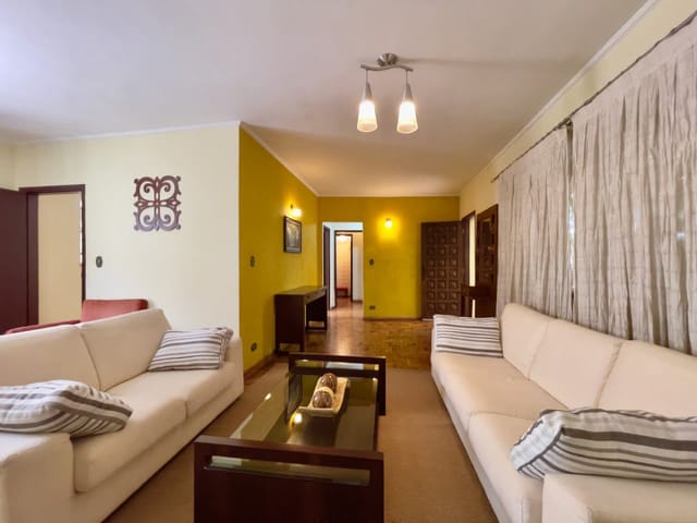 Casa com 257m² 5 quartos e 5 banheiros, à venda, no bairro Jardim Ernestina em São Paulo