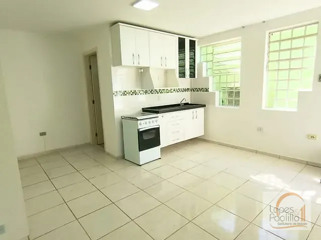 Casa com 80m² 1 quarto e 1 banheiro, para alugar, no bairro Jardim Pacaembu em Atibaia