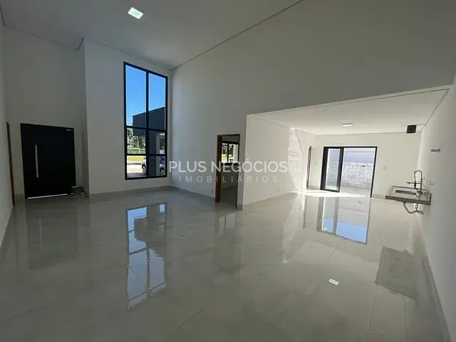 Casa com 1000m² 3 quartos e 5 banheiros, à venda, no bairro Araçoiaba da Serra em Araçoiaba da Serra
