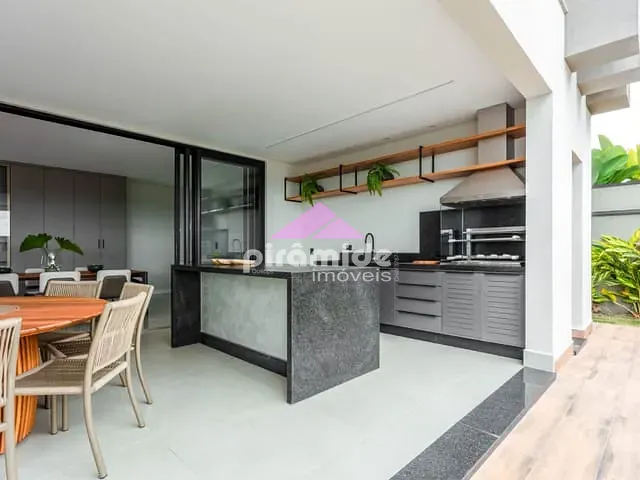 Casa com 480m² 5 quartos e 7 banheiros, à venda, no bairro Urbanova em São José dos Campos