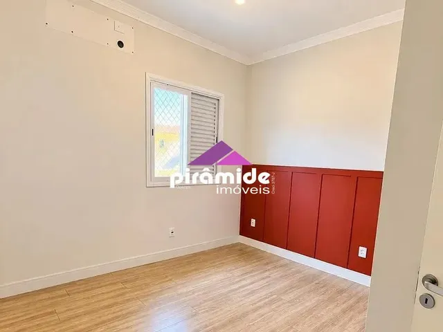 Casa com 10m² 3 quartos e 3 banheiros, à venda, no bairro Jardim Santa Maria em Jacareí