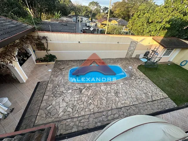 Casa com 520m² 4 quartos e 2 banheiros, à venda, no bairro Eugênio de Melo em São José dos Campos